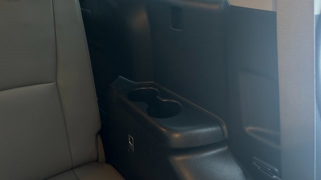 Used 2023 Toyota Highlander Limited image 42