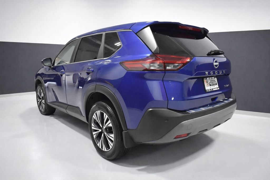Certified 2023 Nissan Rogue SV image 3