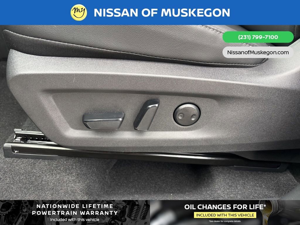 New 2025 Nissan Murano SL image 11