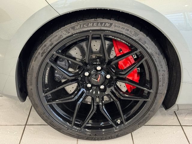 Used 2023 Chevrolet Corvette Z06 w/ Stealth Interior Trim Package RWD image 34