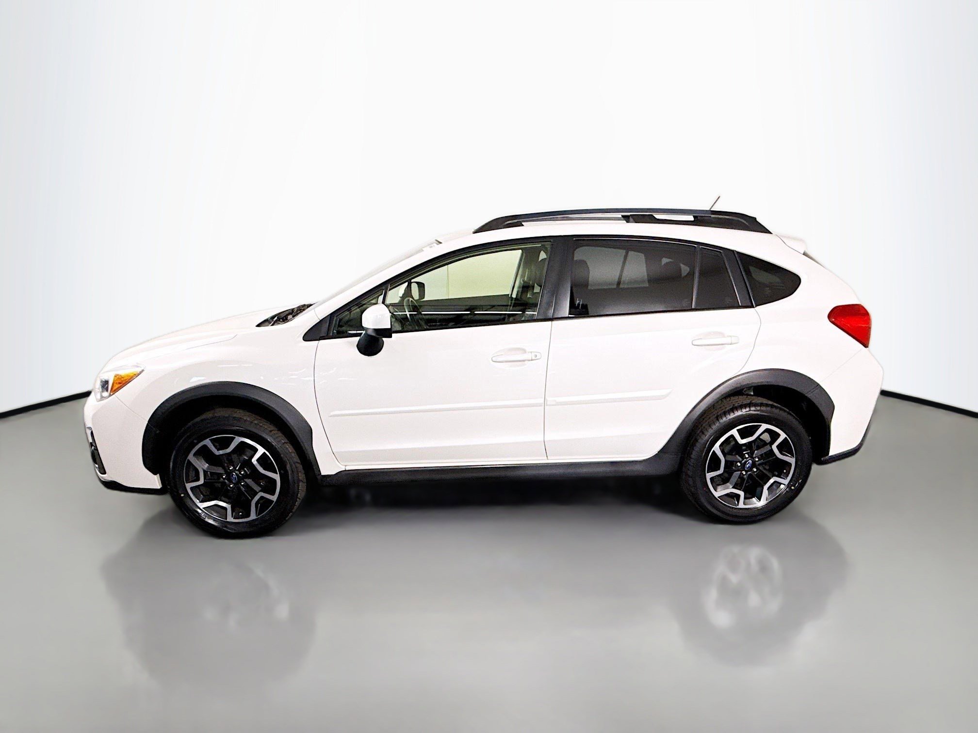 Used 2016 Subaru Crosstrek 2.0i Premium w/ Moonroof Package image 6