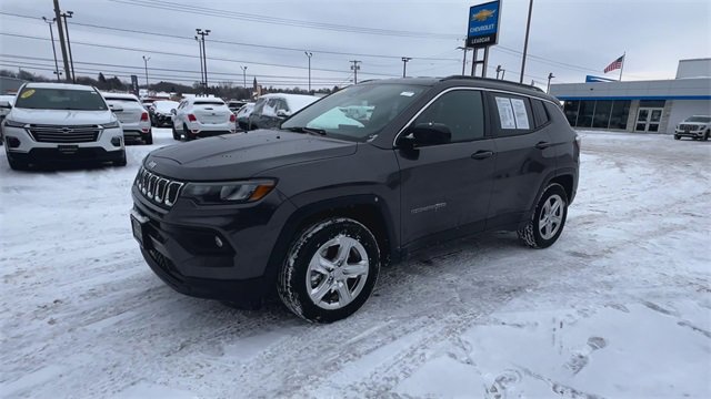 Used 2023 Jeep Compass Latitude w/ Convenience Group image 4