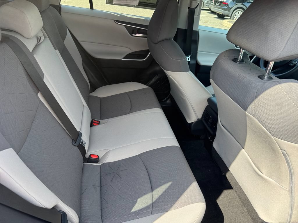 Used 2020 Toyota RAV4 XLE w/ Convenience Package AWD/4WD image 21