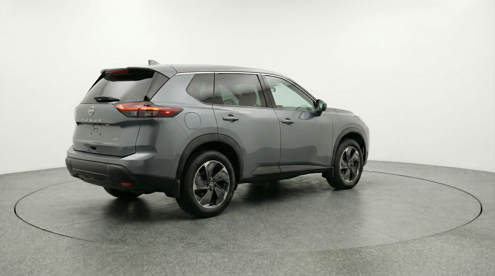 Used 2025 Nissan Rogue SV image 9