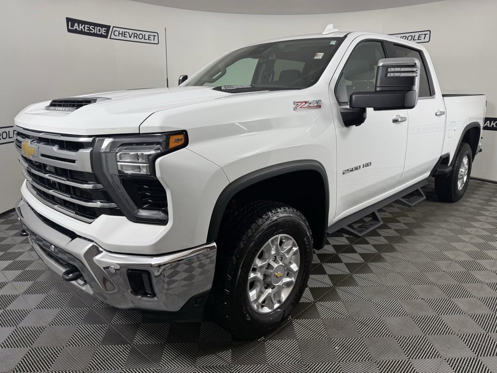 Used 2024 Chevrolet Silverado 2500 LTZ w/ LTZ Plus Package image 2