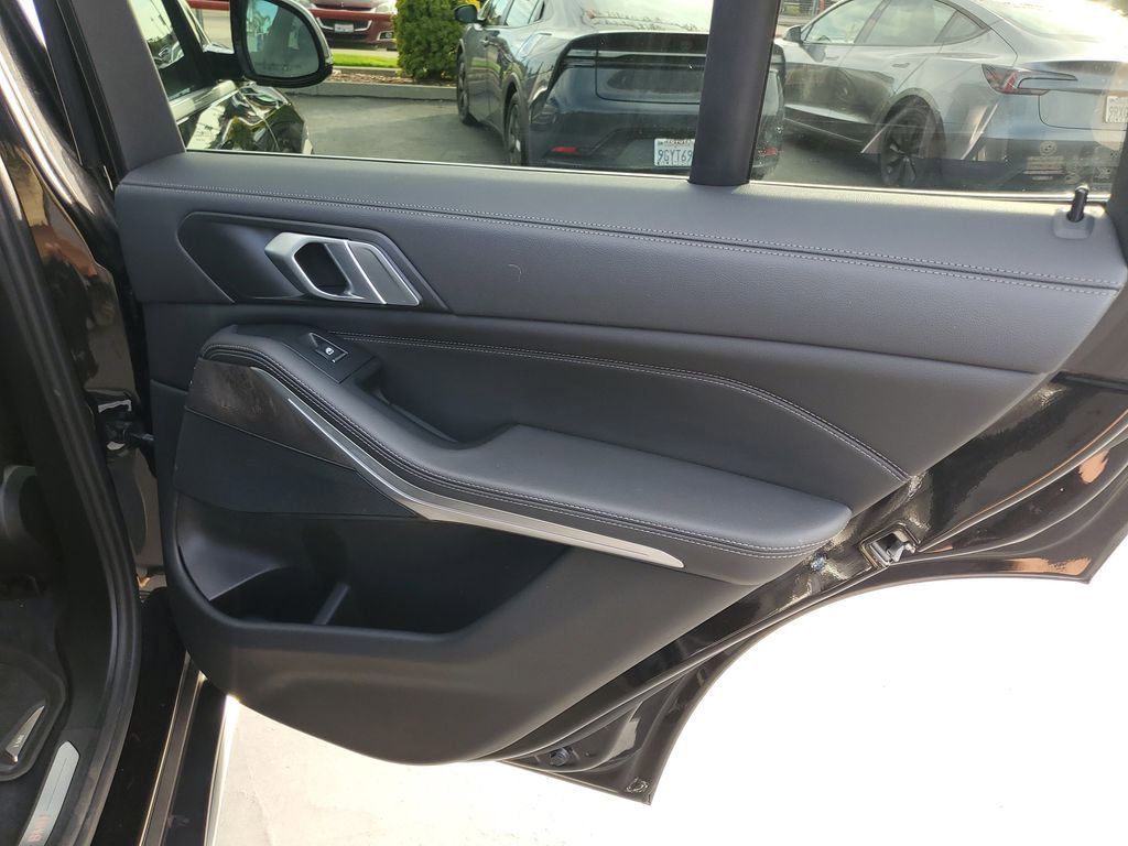 Used 2019 BMW X5 xDrive40i w/ Premium Package 2 image 29