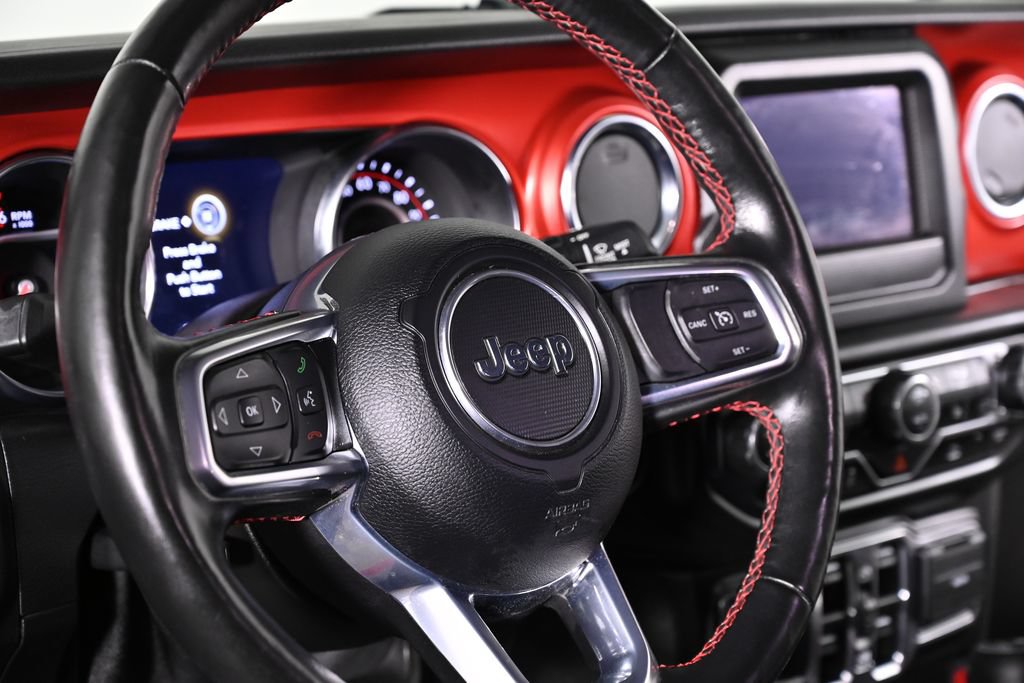 Used 2021 Jeep Wrangler Unlimited Rubicon w/ Cold Weather Group AWD/4WD image 16