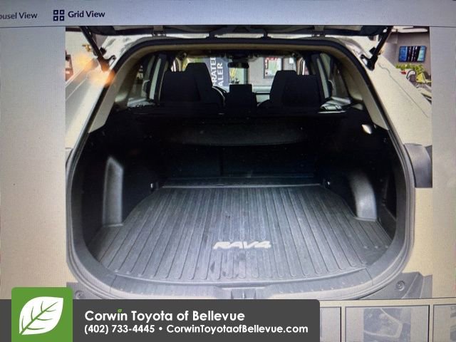 Used 2025 Toyota RAV4 XLE image 25