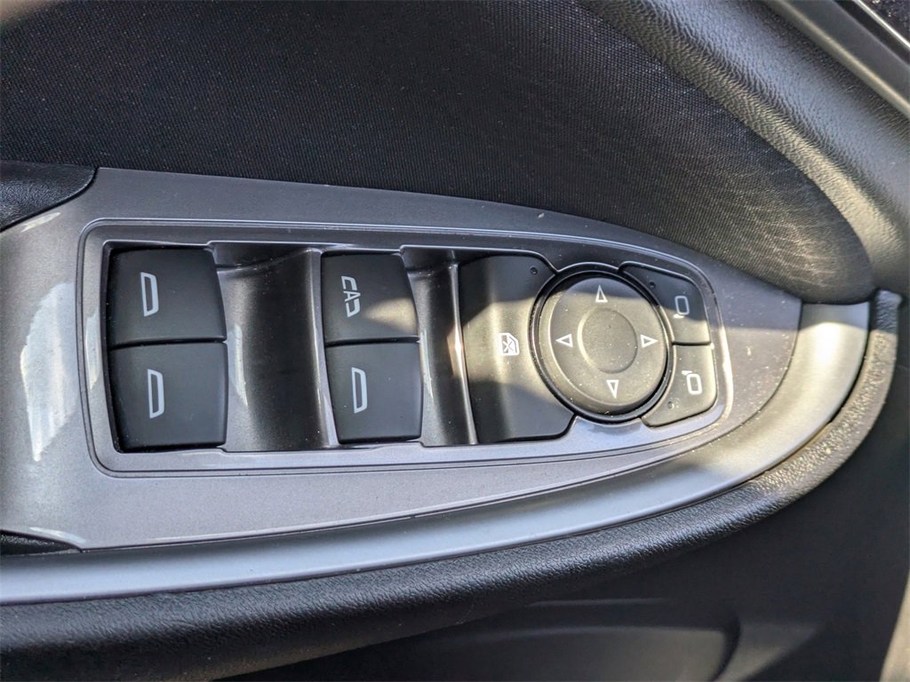 Used 2024 Chevrolet Malibu LT image 25