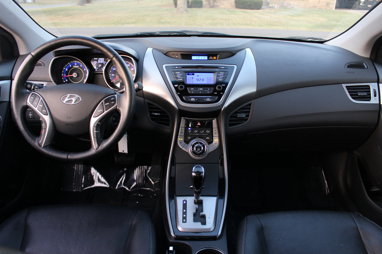 Used 2013 Hyundai Elantra Limited image 27
