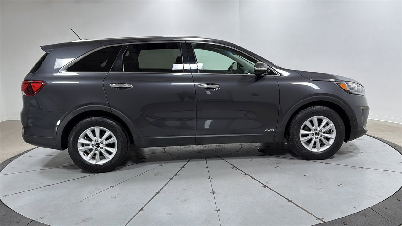 Used 2019 Kia Sorento LX image 6