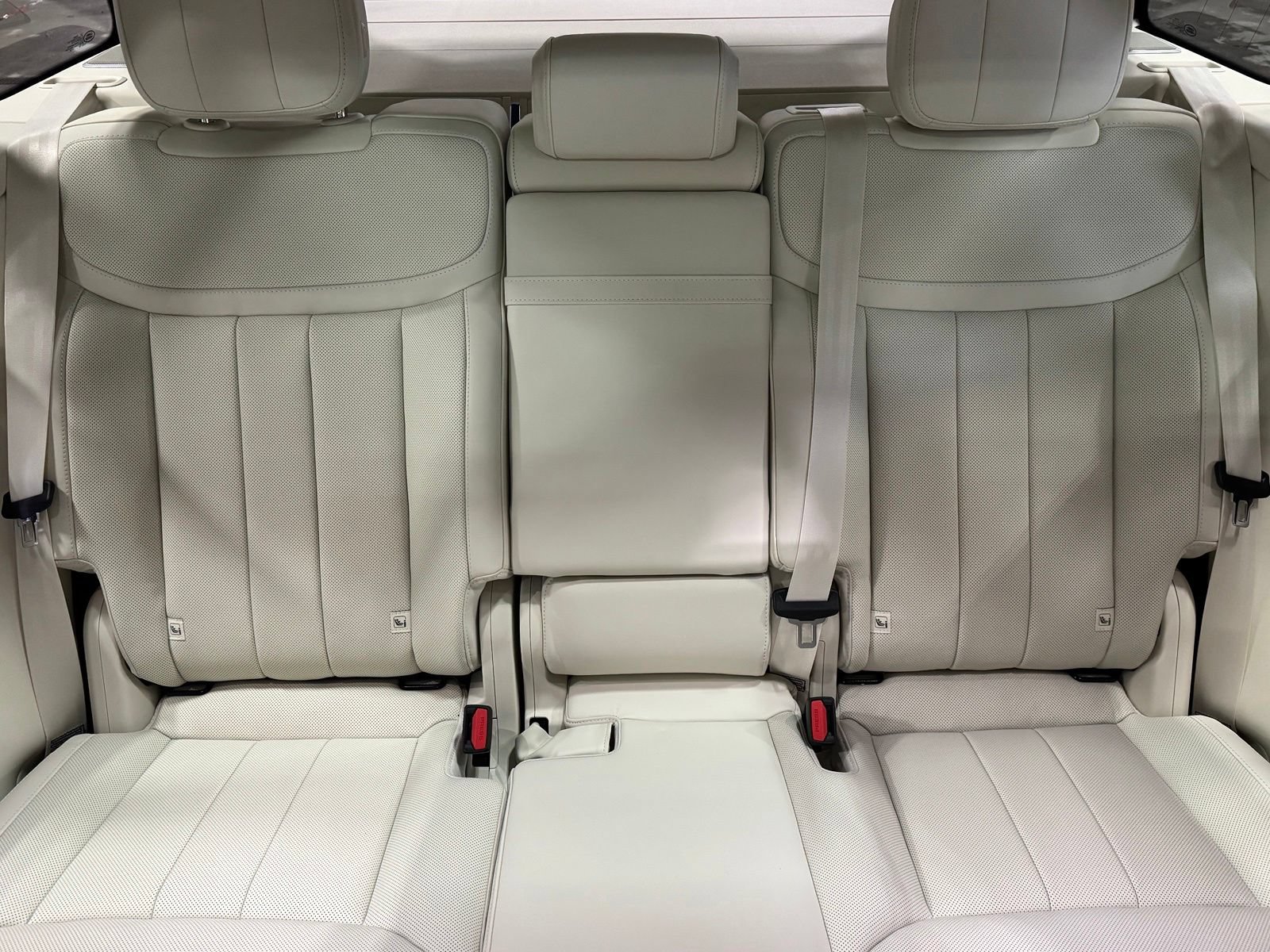 New 2026 Land Rover Range Rover SE AWD/4WD image 29