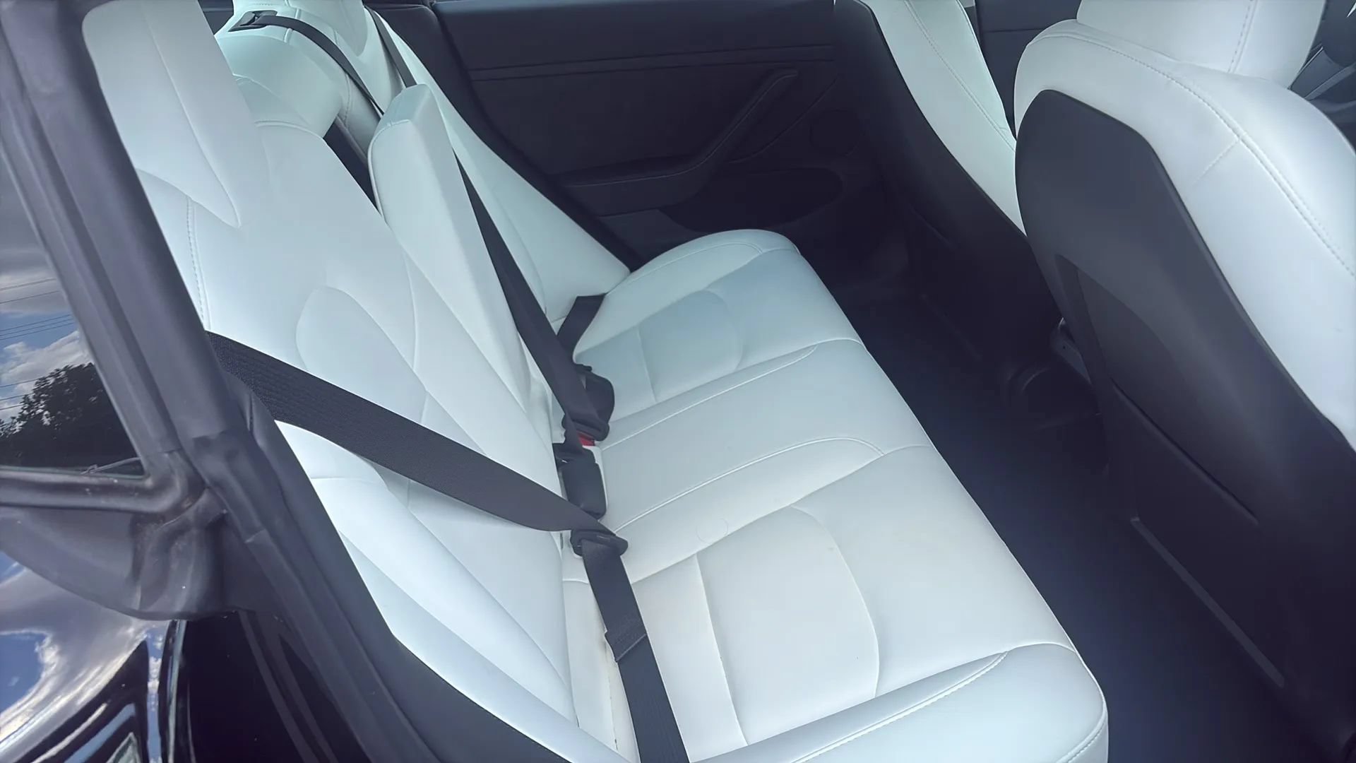 Used 2023 Tesla Model 3 Standard Range RWD image 9