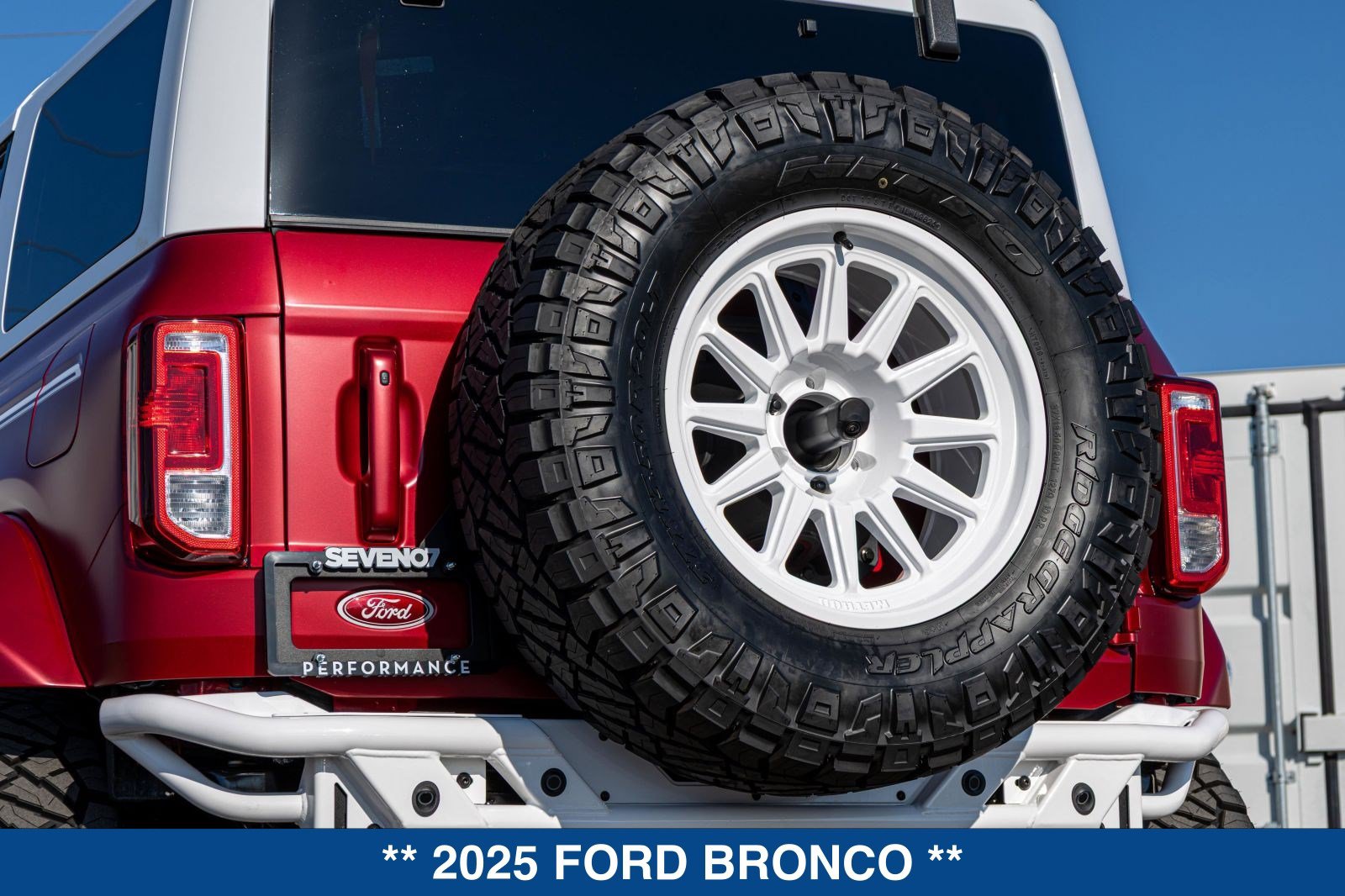 Used 2025 Ford Bronco Heritage Edition AWD/4WD image 31