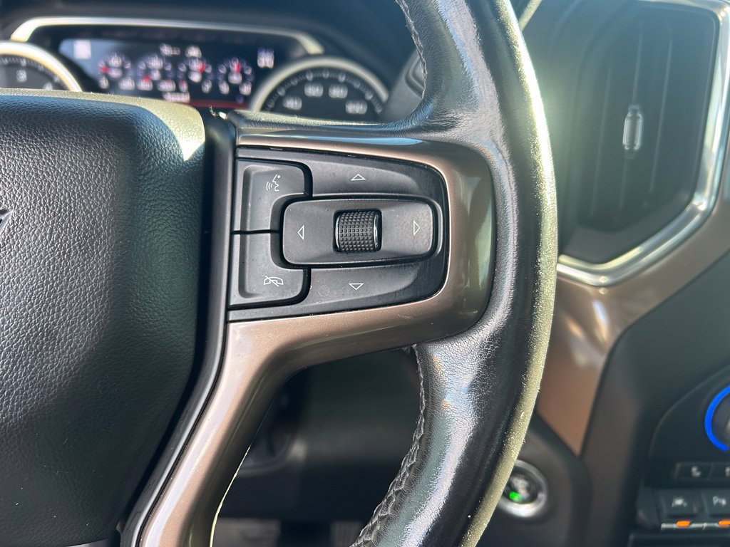 Used 2020 Chevrolet Silverado 1500 High Country w/ Technology Package AWD/4WD image 23