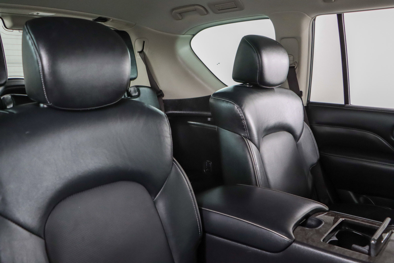 Used 2023 INFINITI QX80 Luxe w/ Cargo Package RWD image 31
