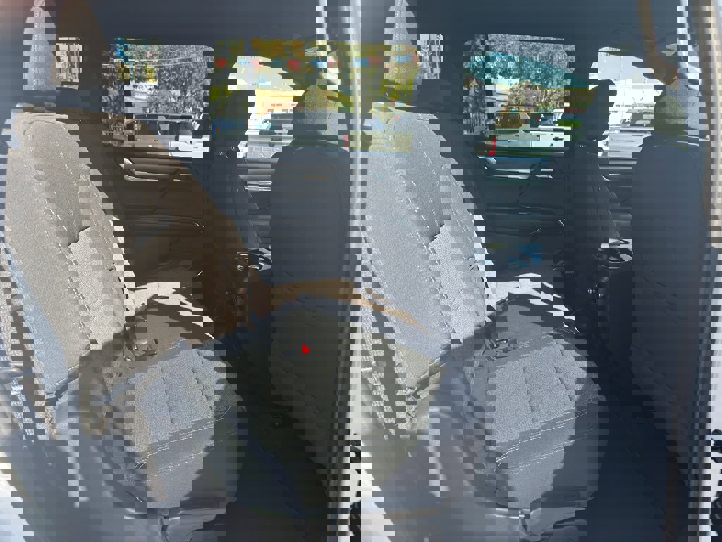 Used 2025 GMC Acadia Elevation image 16