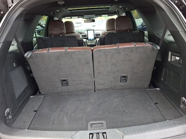 Used 2023 Ford Explorer Platinum w/ Technology Package image 30