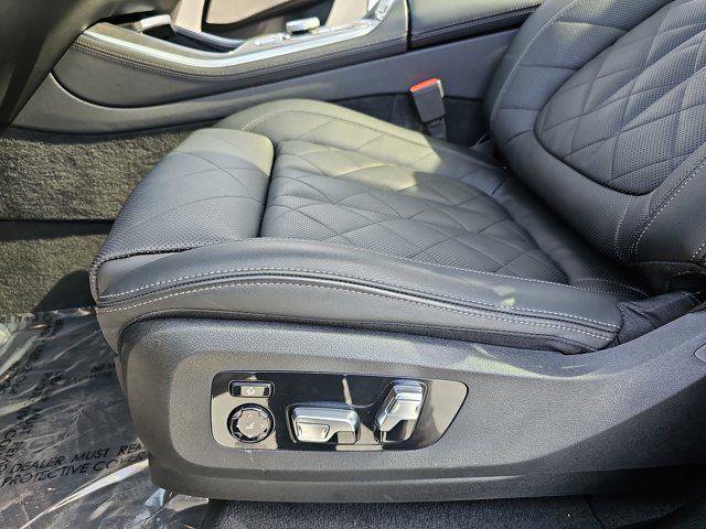 Used 2025 BMW X5 sDrive40i w/ Climate Comfort Package image 29