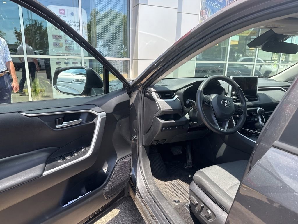 Used 2023 Toyota RAV4 XLE w/ Convenience Package AWD/4WD image 22