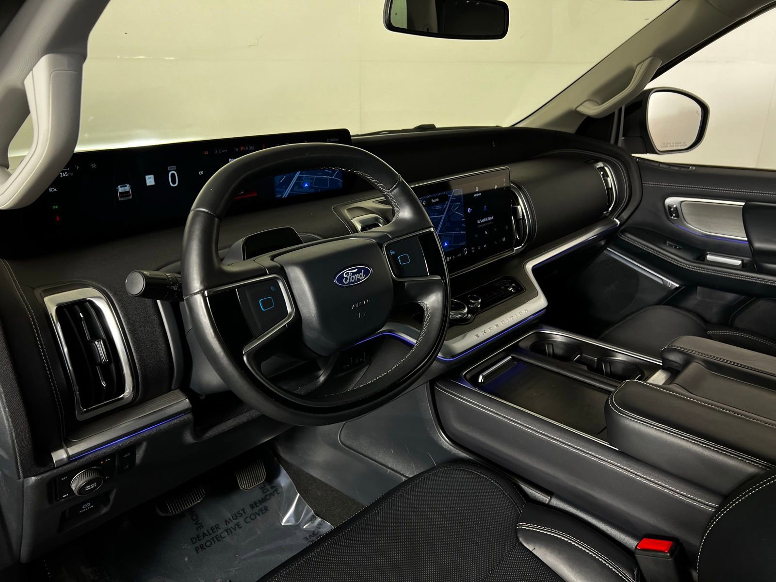 Used 2025 Ford Expedition Platinum AWD/4WD image 12