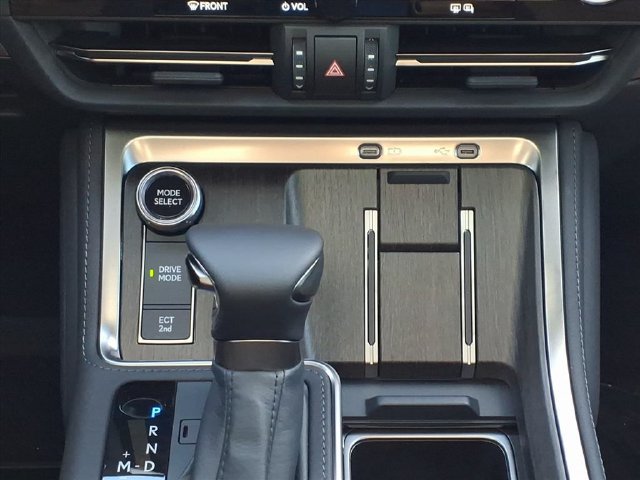 New 2026 Lexus GX 550 w/ Cold Area Package AWD/4WD image 26