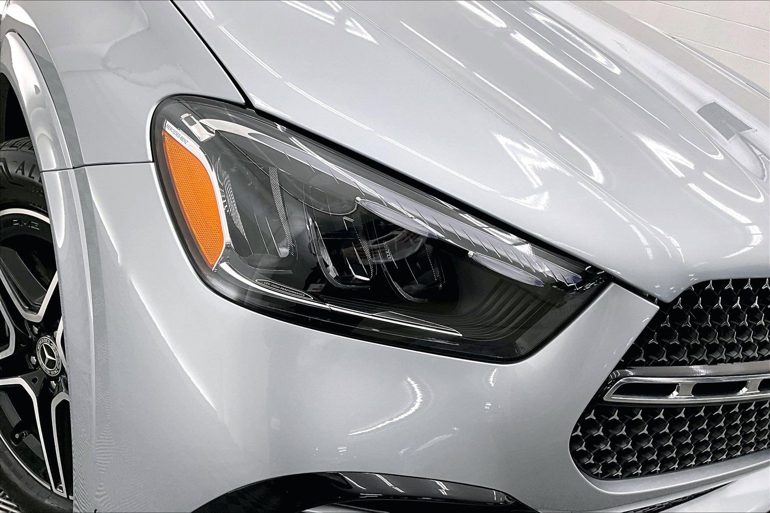Certified 2025 Mercedes-Benz GLE 450e 4MATIC image 25
