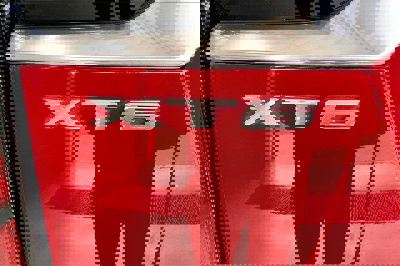 Used 2023 Cadillac XT6 Sport w/ Technology Package image 31