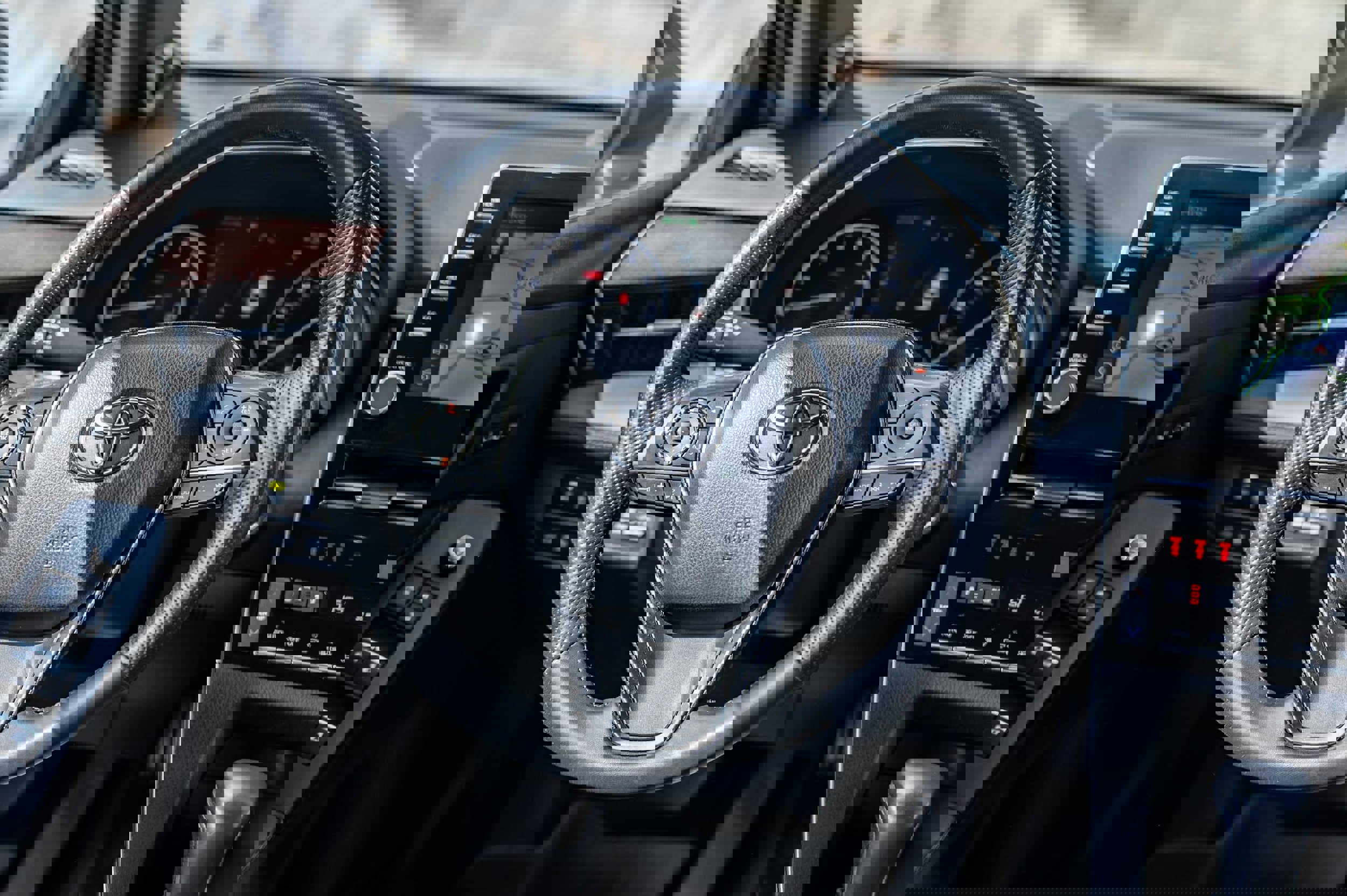 Certified 2022 Toyota Avalon Limited w/ Advanced Safety Package image 26