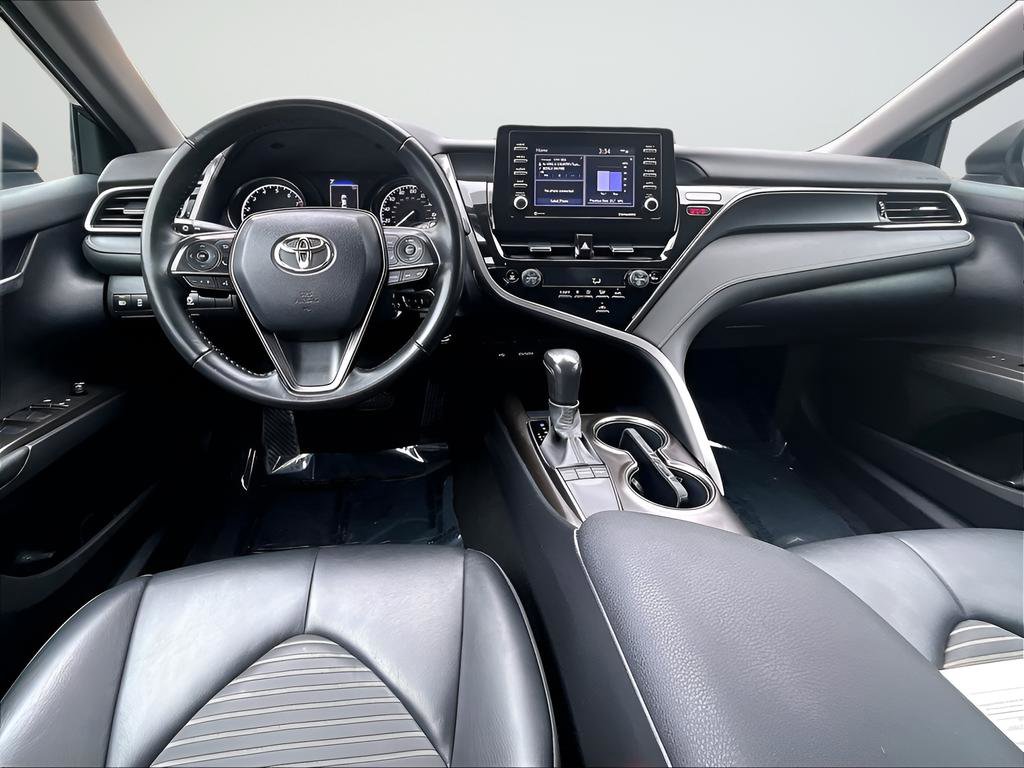 Used 2023 Toyota Camry SE image 11