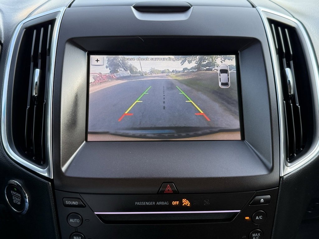 Used 2019 Ford Edge Titanium image 39