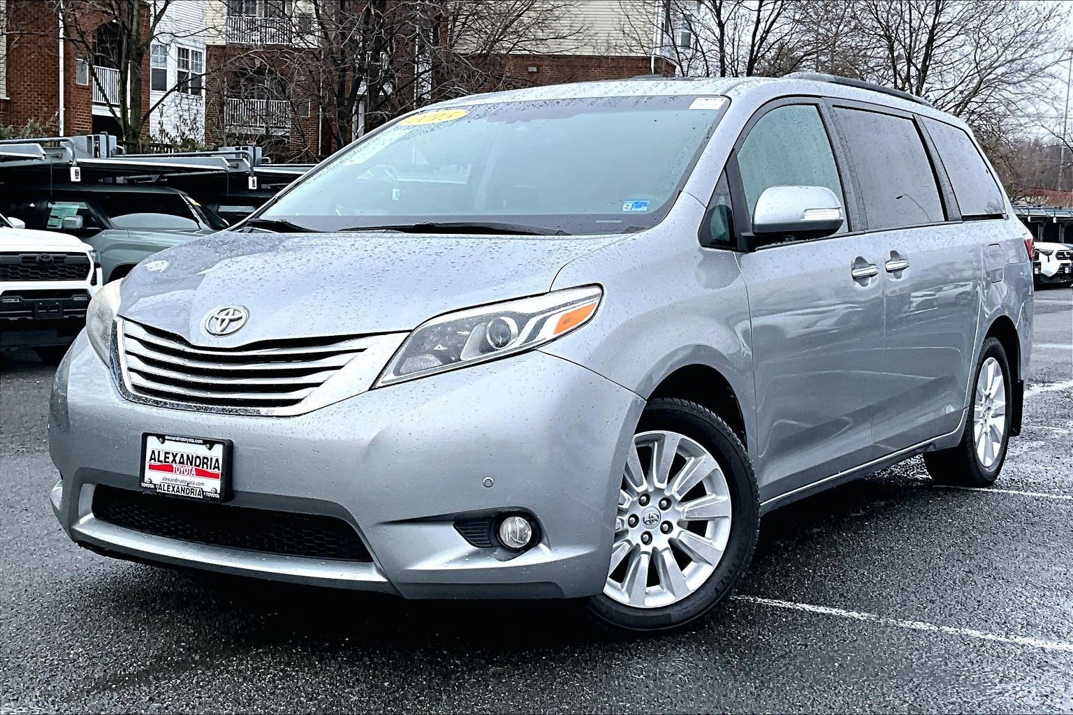 Used 2015 Toyota Sienna Limited Premium video 1