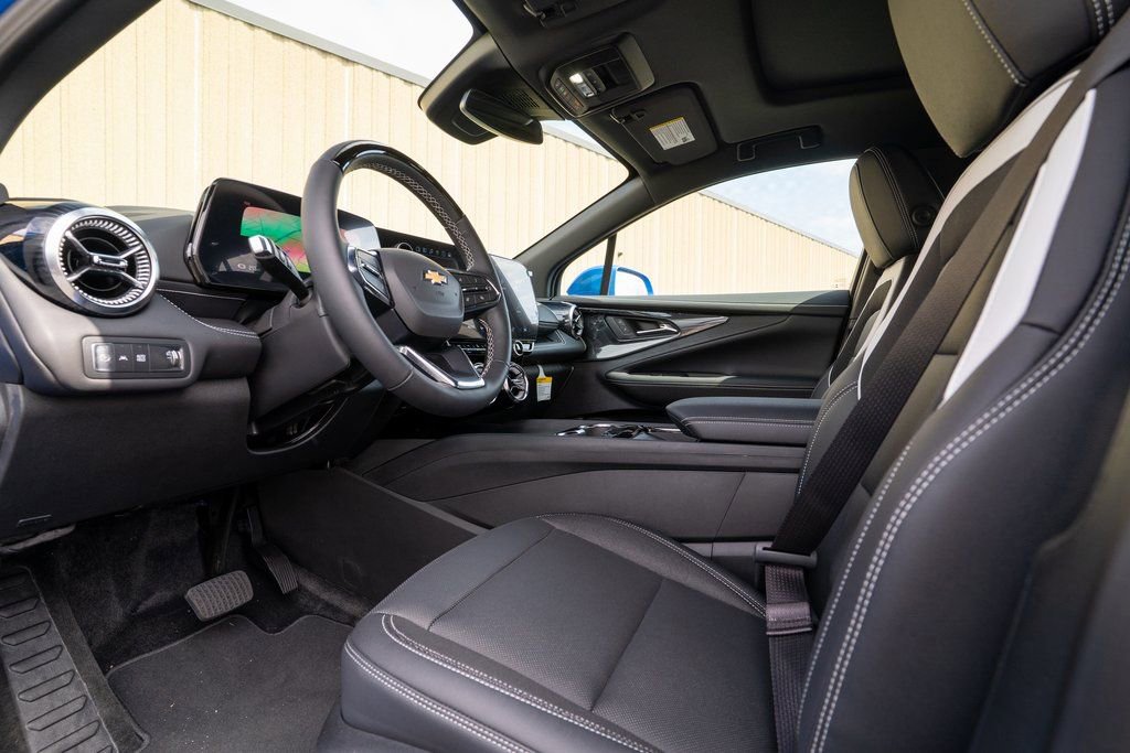 New 2025 Chevrolet Blazer EV LT w/ Super Cruise Package AWD/4WD image 12
