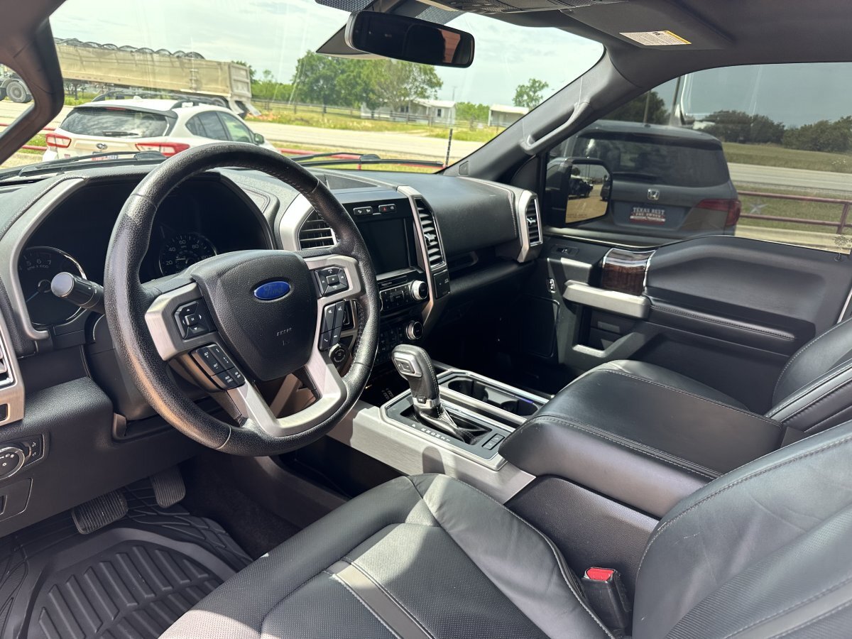 Used 2016 Ford F150 Platinum w/ Equipment Group 701A Luxury AWD/4WD image 18