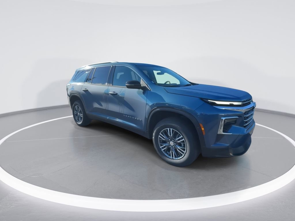 New 2026 Chevrolet Traverse LT image 2