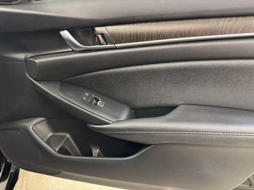 Used 2022 Honda Accord EX-L image 29
