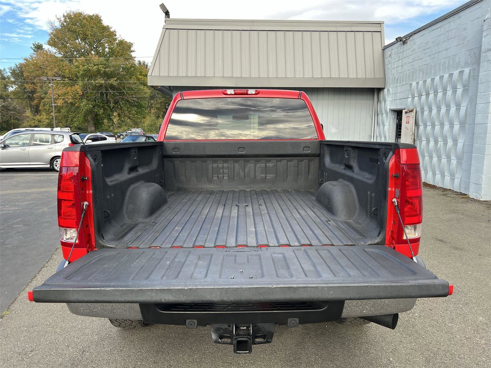 Used 2011 GMC Sierra 2500 SLE w/ SLE Preferred Package image 25