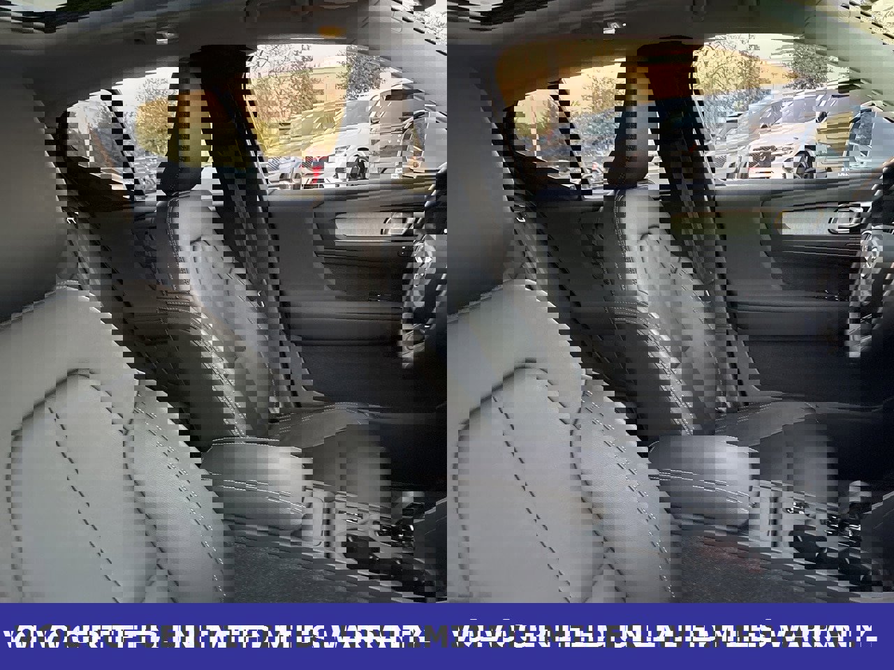 Certified 2025 Volvo XC40 B5 Core image 12