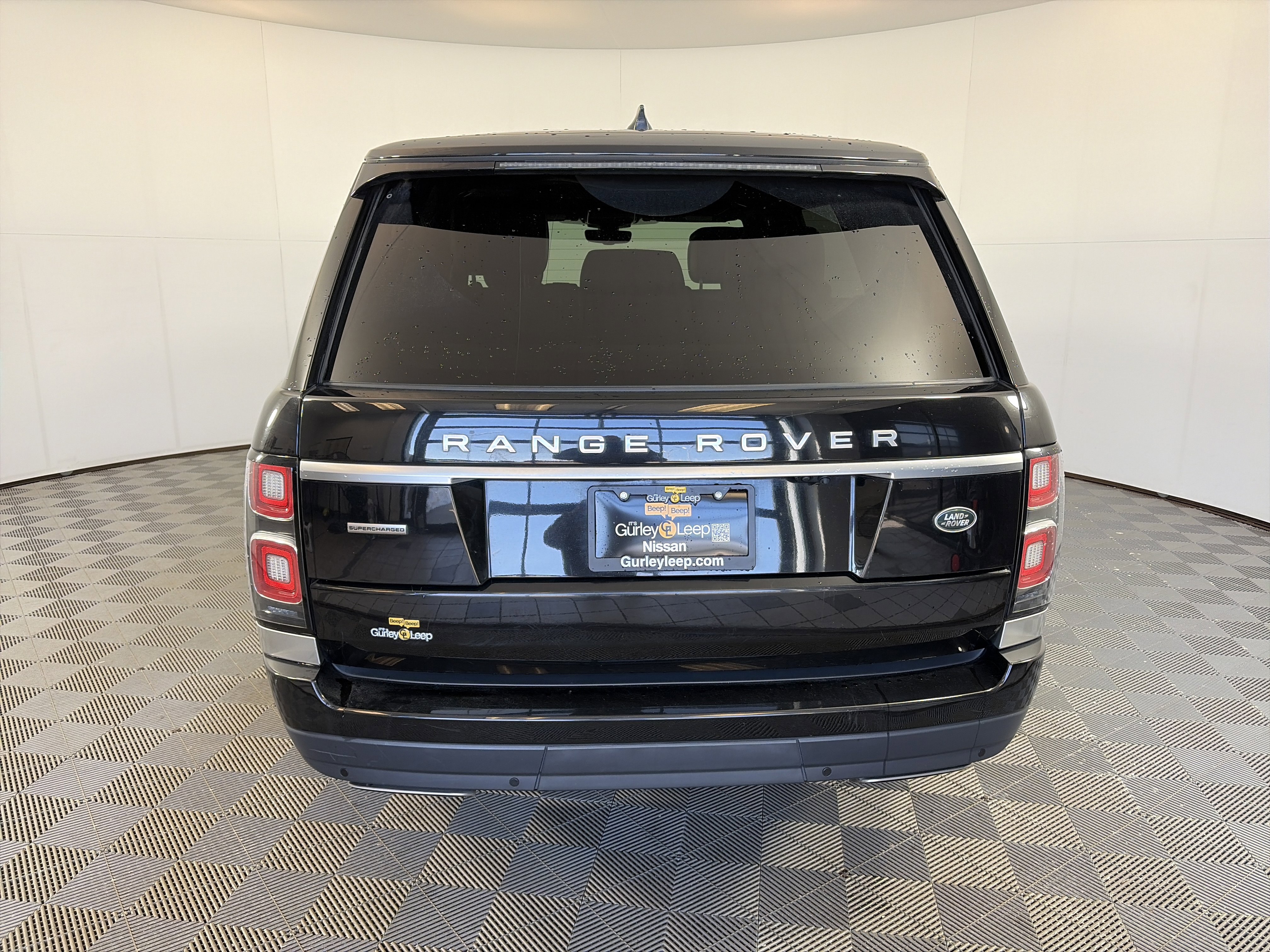 Used 2019 Land Rover Range Rover Long Wheelbase Supercharged image 9