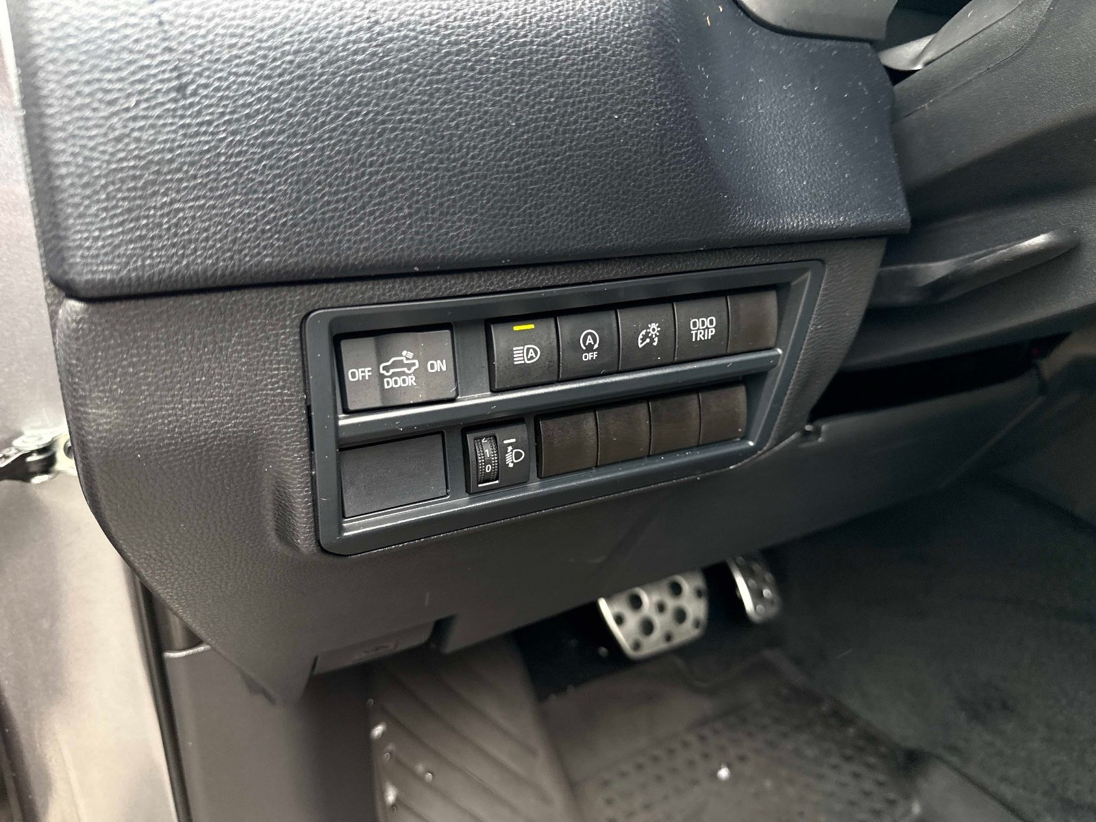 Used 2024 Toyota Tundra SR5 w/ TRD Off-Road Package AWD/4WD image 19