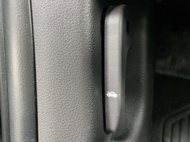 Used 2024 Kia Carnival LX image 21