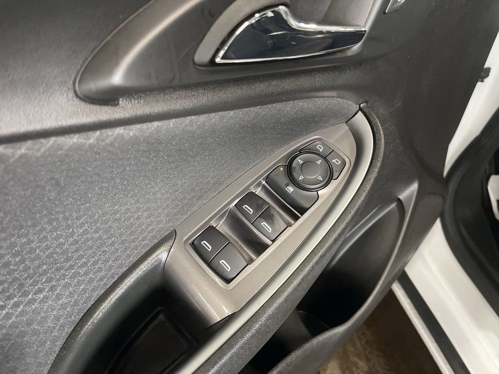 Used 2024 Chevrolet Malibu LS image 18