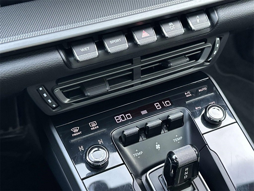 Used 2024 Porsche 911 Carrera image 27