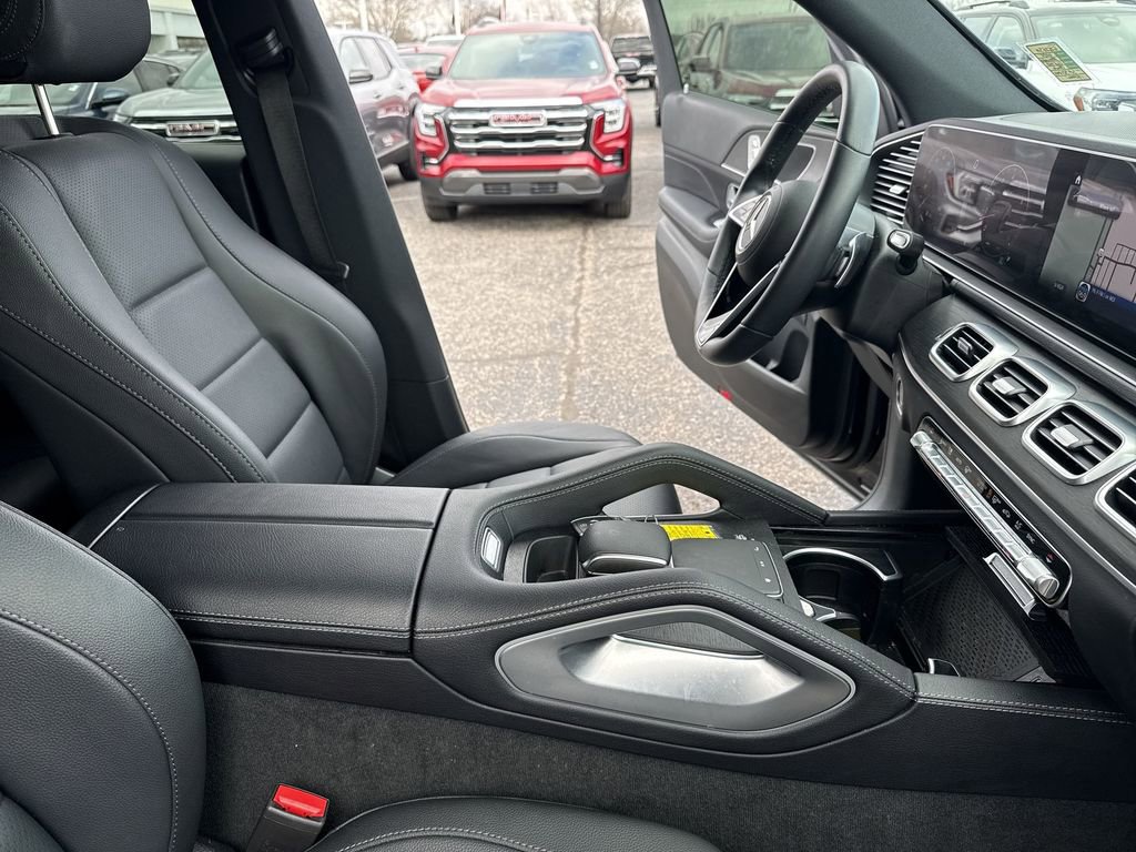 Used 2025 Mercedes-Benz GLE 350 4MATIC image 13