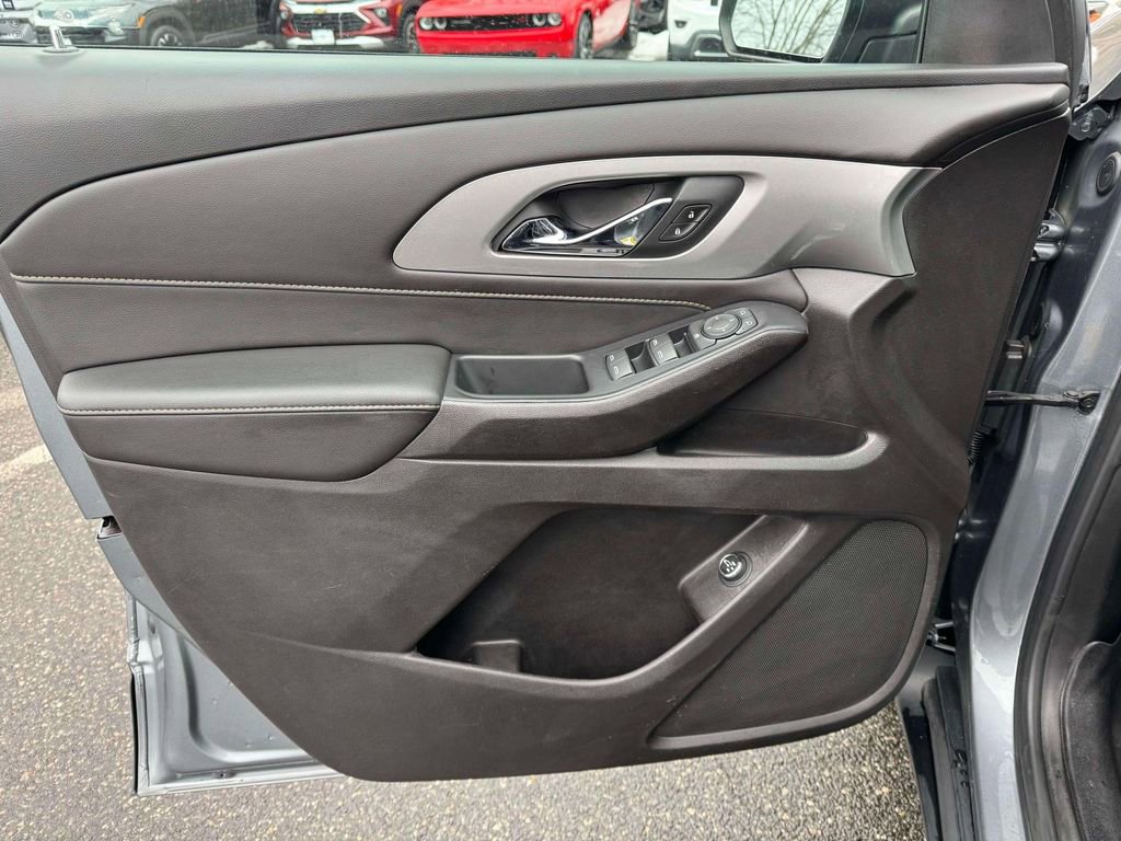 Used 2021 Chevrolet Traverse LT AWD/4WD image 15