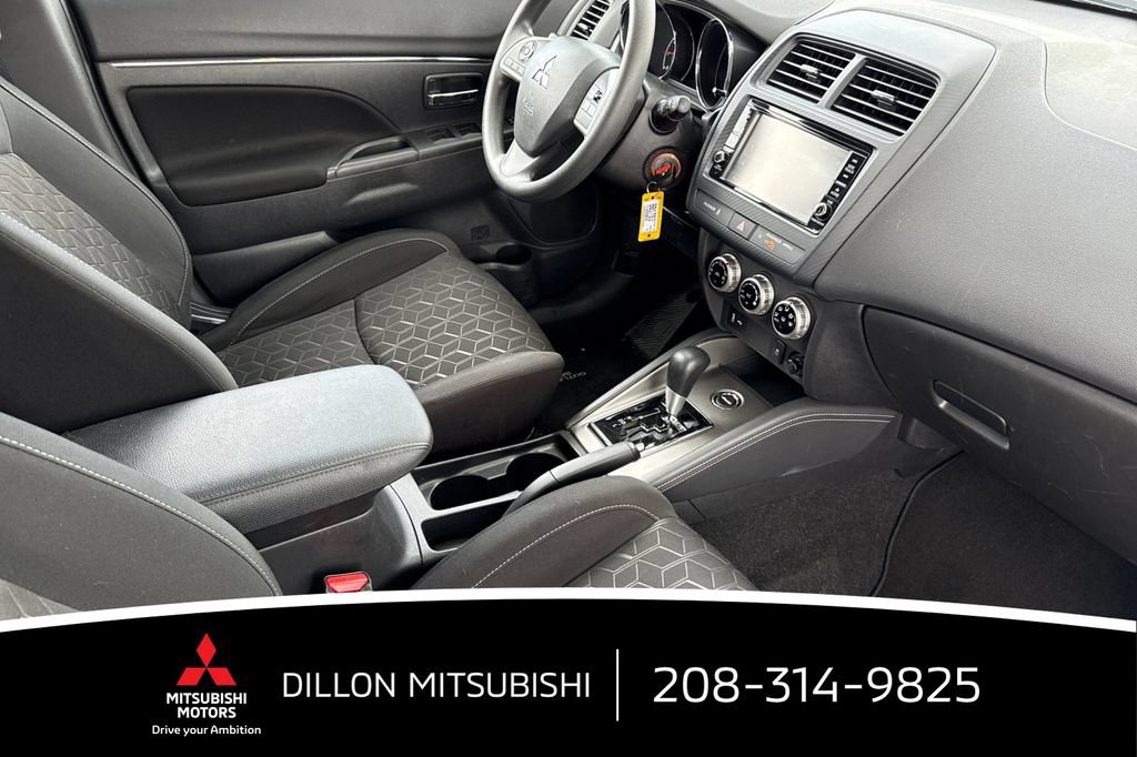 Used 2025 Mitsubishi Outlander Sport ES AWD/4WD image 16