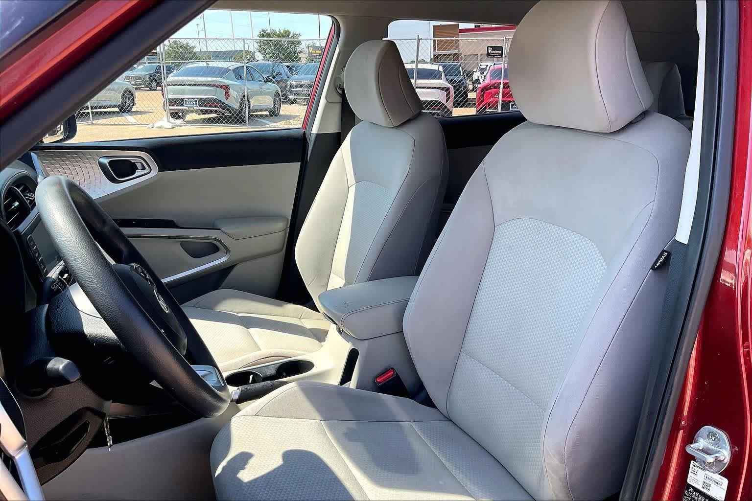 Used 2020 Kia Soul LX FWD image 10