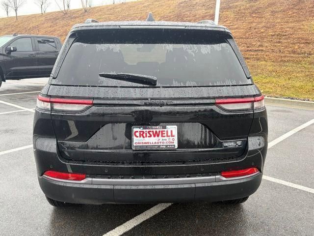 New 2026 Jeep Grand Cherokee Altitude AWD/4WD image 6