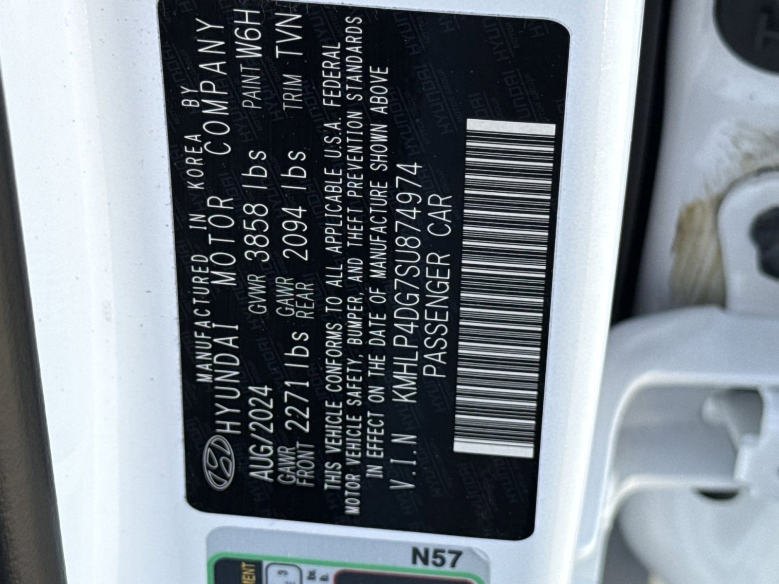 Used 2025 Hyundai Elantra Limited FWD image 40