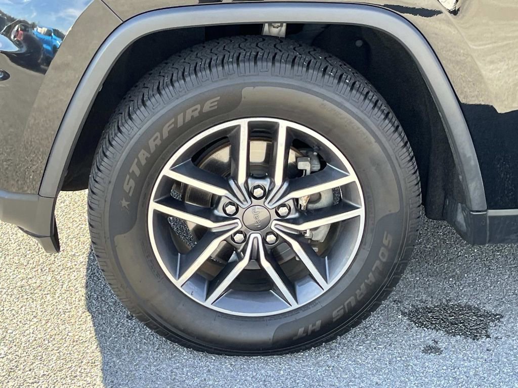 Used 2019 Jeep Grand Cherokee Limited w/ Trailer Tow Group IV image 11